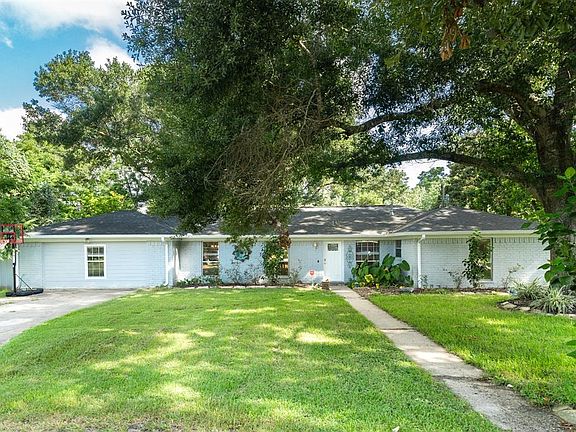 3rd image of 113 Lakeview Dr