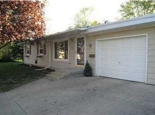 350 Anderson St NW, Sparta, MI 49345