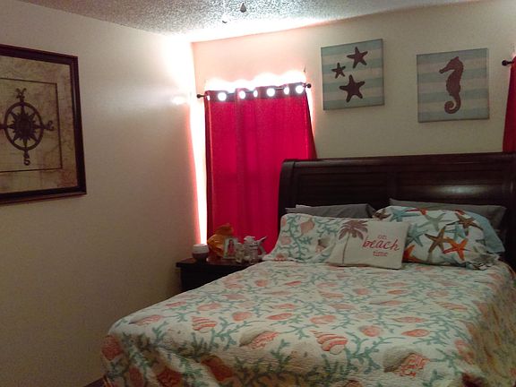 3rd image of 1012 Cushing Dr #A