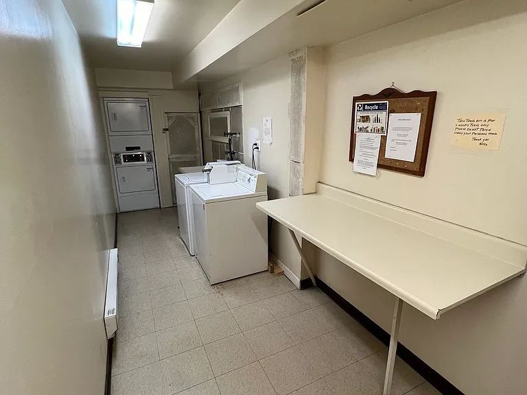 2025 N Lincoln St #102 — Photo 11