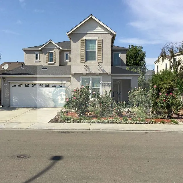 2039 Moss Oak Way photo 1