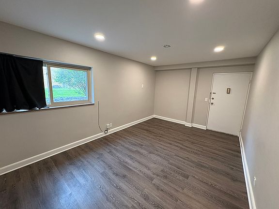 3rd image of 18953 Hilliard Blvd APT 2