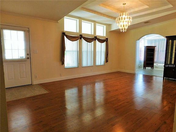 5th image of 2211 Metro Dr