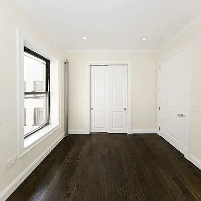 Rented by Avenues Real Estate | media 17