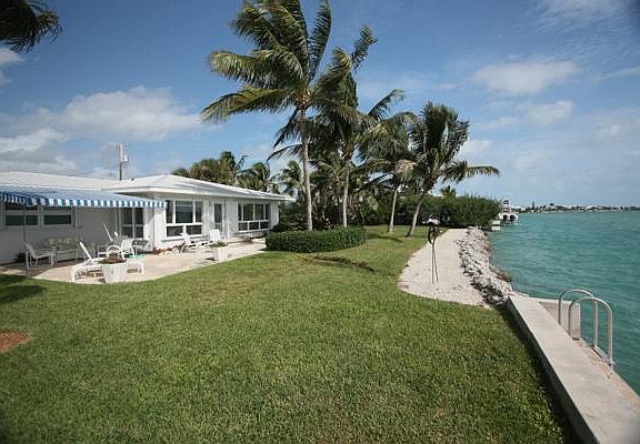 5th image of 24216 Caribbean Dr W