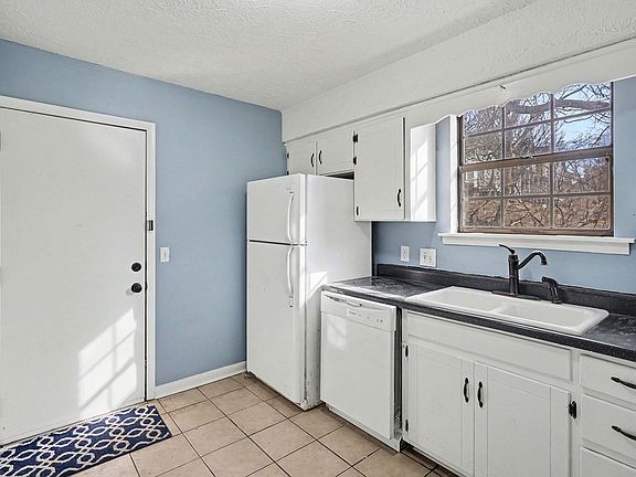 5th image of 3532 Nebraska Ave