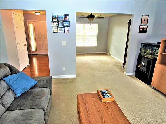 5th image of 7974 Seabury Ct