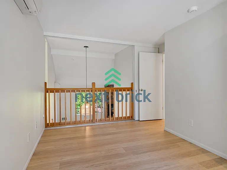100 108th Ave SE #BELLEVUE 100 — Photo 17