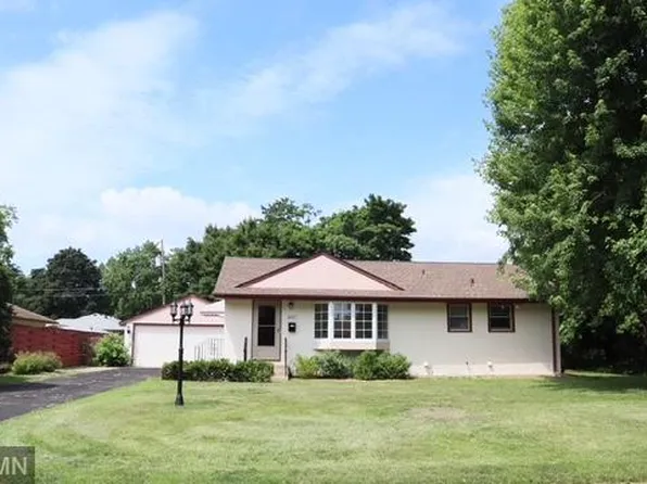 6007 Vincent Ave N, Brooklyn Center, MN 55430