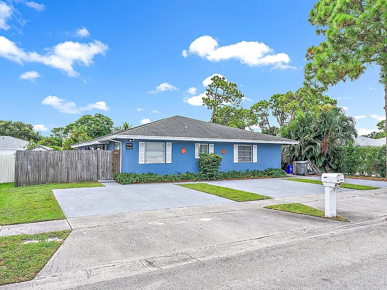 9050 E Highland Pines Blvd — Photo 16