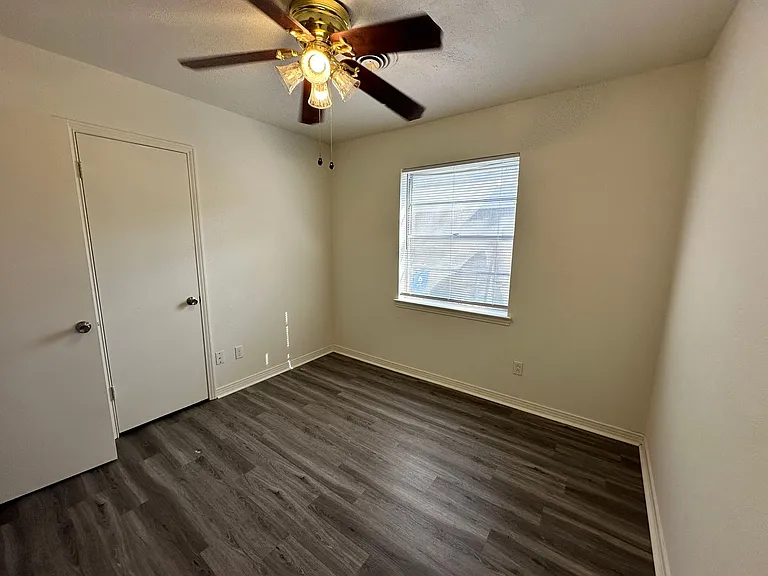 2509 Garden Dr — Photo 11