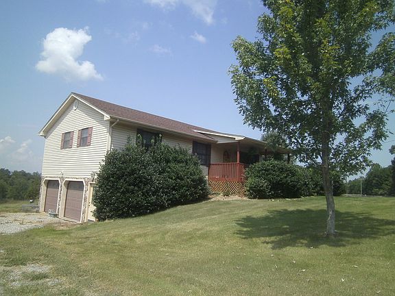 2nd image of 1975 Saunders Grove Dr