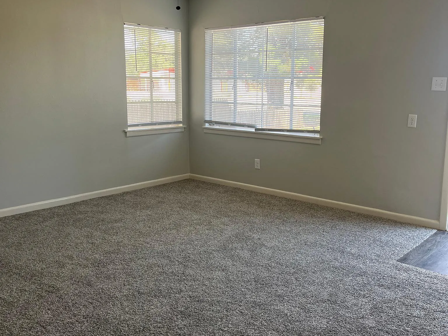 4812 Detroit Ave — Photo 4