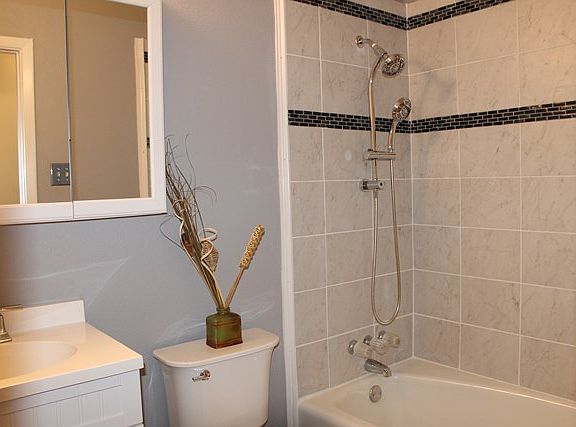 5th image of 1509 Fresno St
