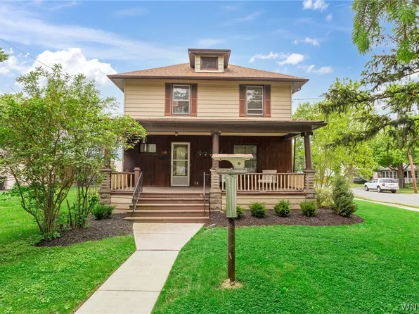 110 Elm Pl, Lancaster, NY 14086