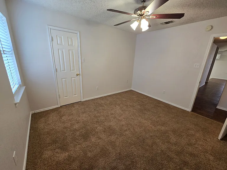 401 Justice Ave — Photo 16