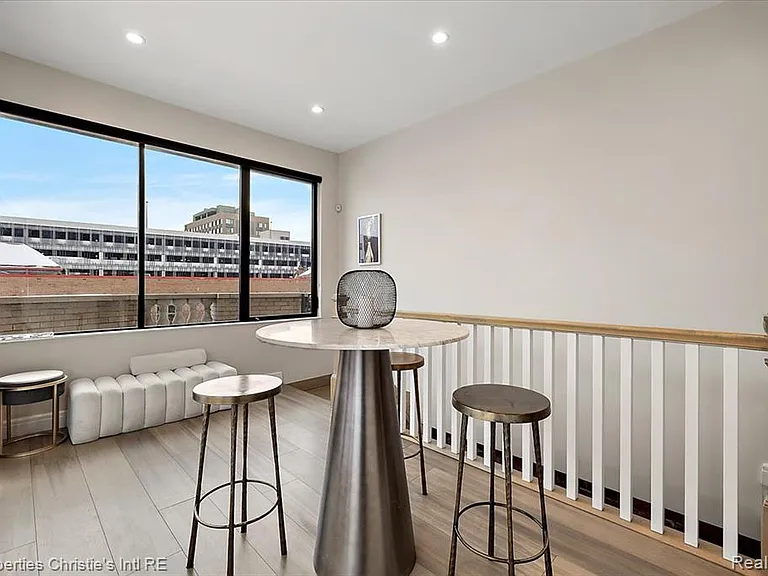 3412 John R St #A — Photo 31