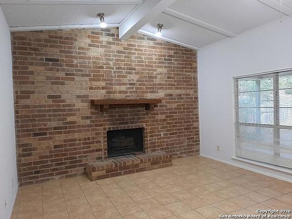 4th image of 8302 Thorncliff Dr
