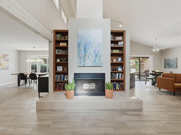 1020 E DESERT COVE Avenue, Phoenix, AZ 85020