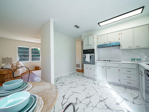 5th image of 4419 Langdon St
