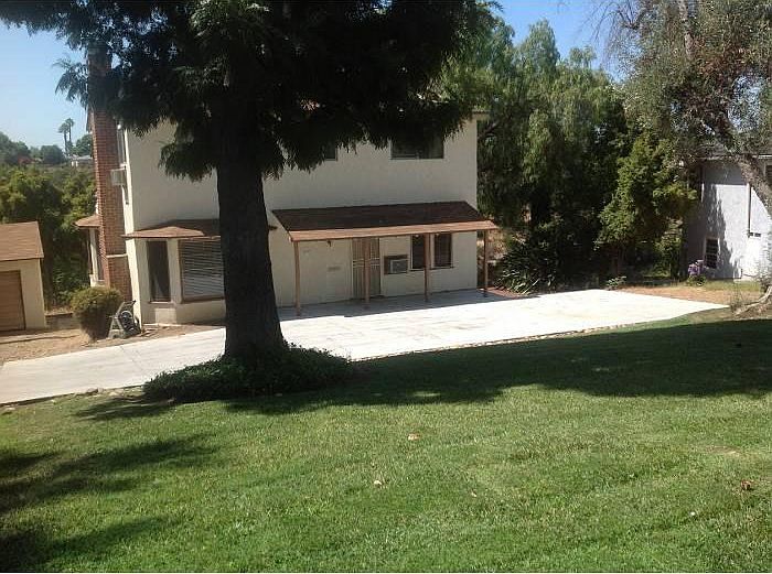 1st image of 4922 Cresita Dr
