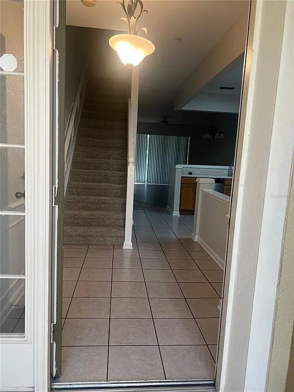 3 bed, 2.5 bath, 1682 sqft, $2,200 — Photo 4