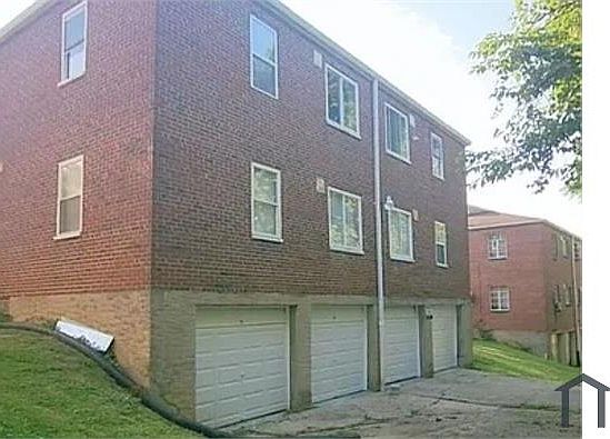 2nd image of 118 Glenridge Pl #D