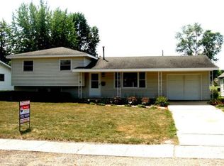 1413 Bennett Dr, Rock Falls, IL 61071