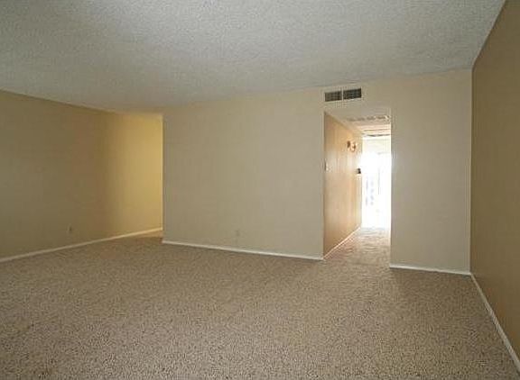 5th image of 15914 Coolwood Dr #1044