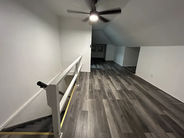 142 Oak St #R — Photo 11