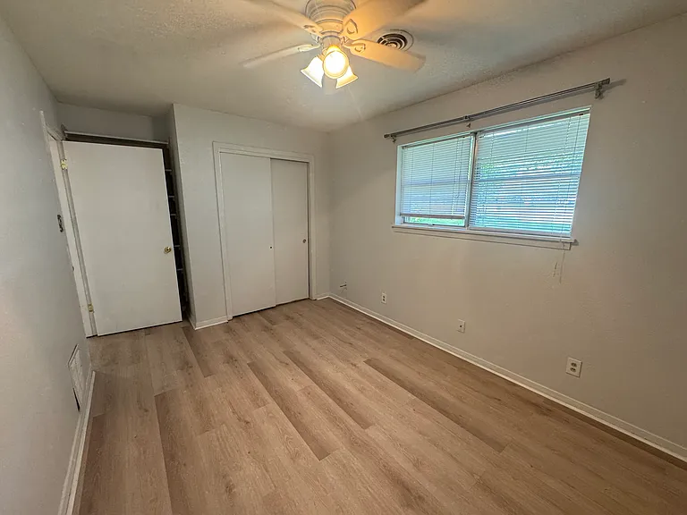 8900 Acacia Ln — Photo 14