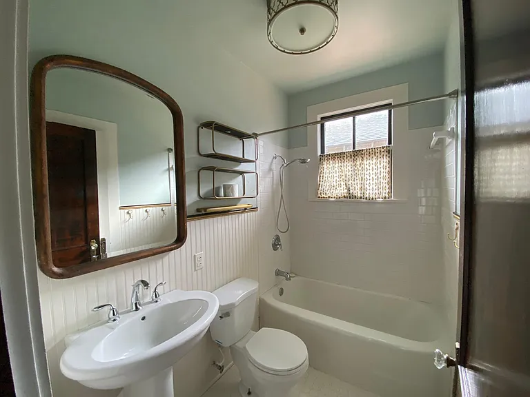 614 Blanchard St — Photo 5