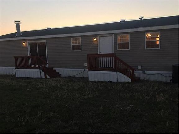 3rd image of 3430 Meadow Vista Cir