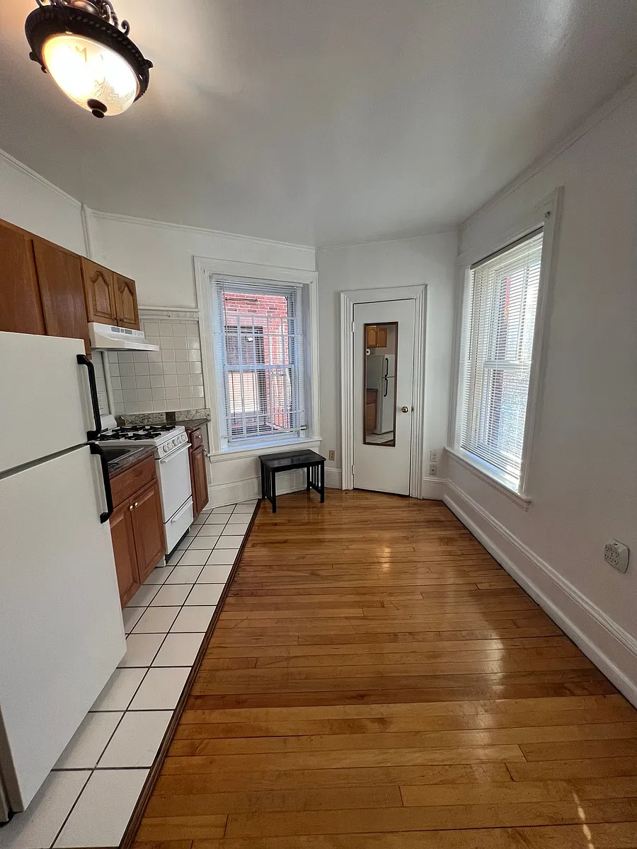 Building Photo - 109A Dartmouth St #16