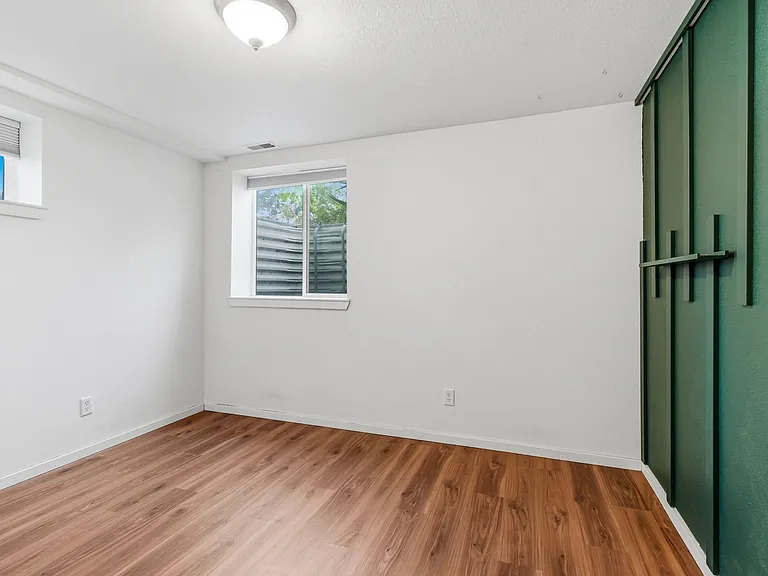 2034 S Broxon St — Photo 18