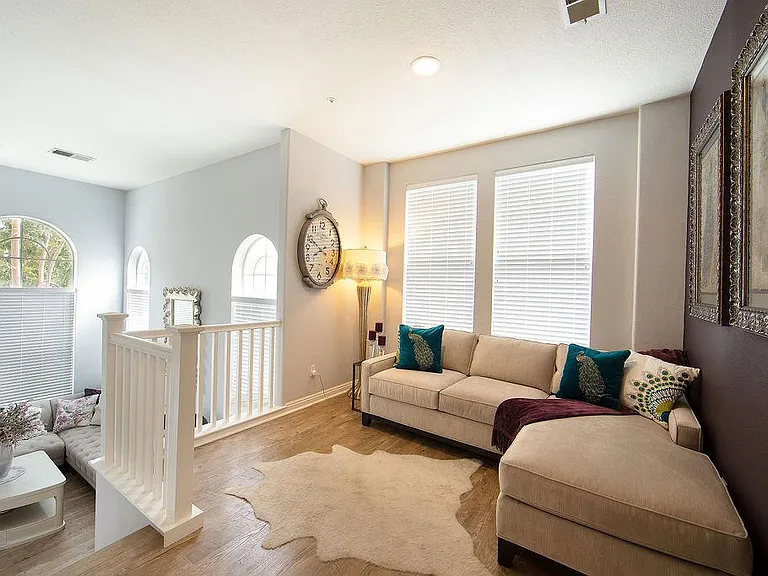16 Benchmark Ln — Photo 6