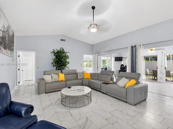 10982 Greentrail Dr S, Boynton Beach, FL 33436