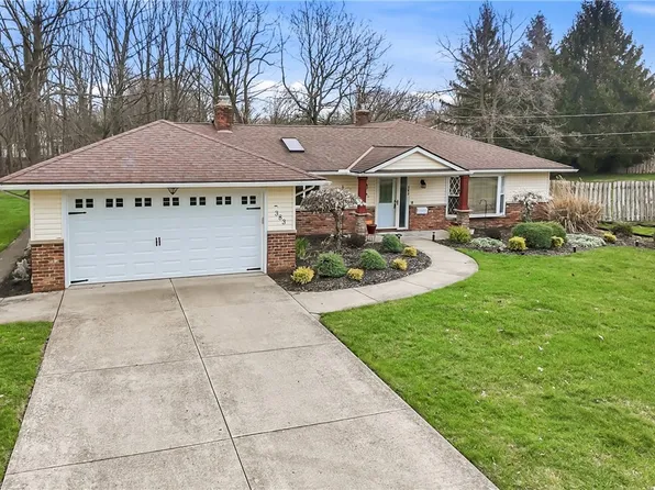 383 Balmoral Dr, Richmond Heights, OH 44143