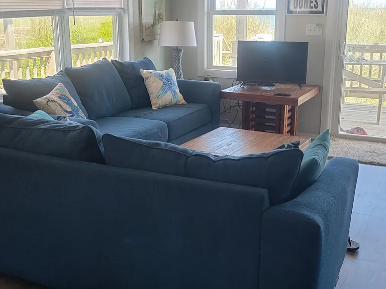 1019 Ocean Blvd — Photo 2