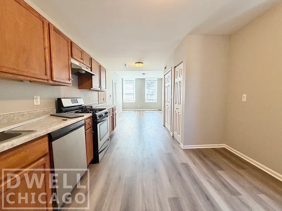 2131 S Fairfield Ave #CH1