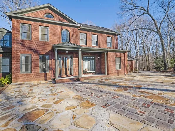 1422 Hillside Dr, Grayson, GA 30017