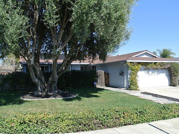 3rd image of 789 Terrazzo Dr