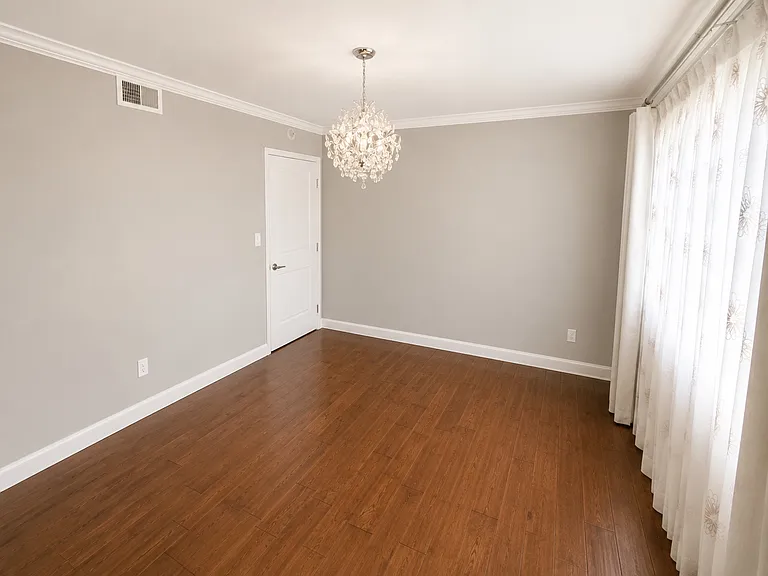 5920 Wilkinson Ave — Photo 22