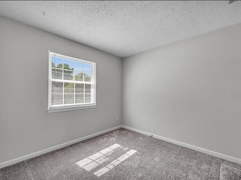 10002 W 86th St — Photo 22