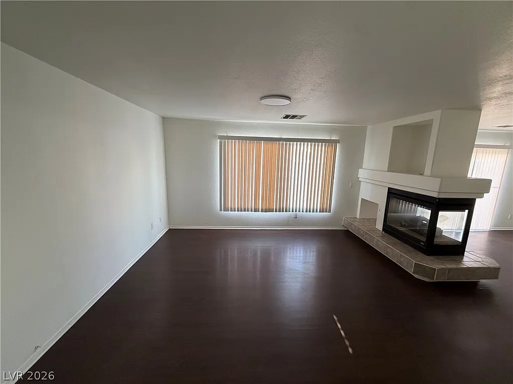 3 bed, 2.5 bath, 1520 sqft, $1,850 — Photo 4