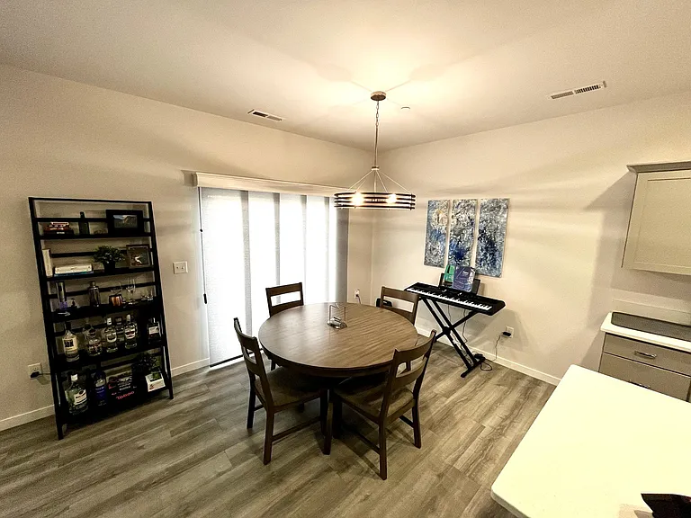 2212 Eversull Ln — Photo 5