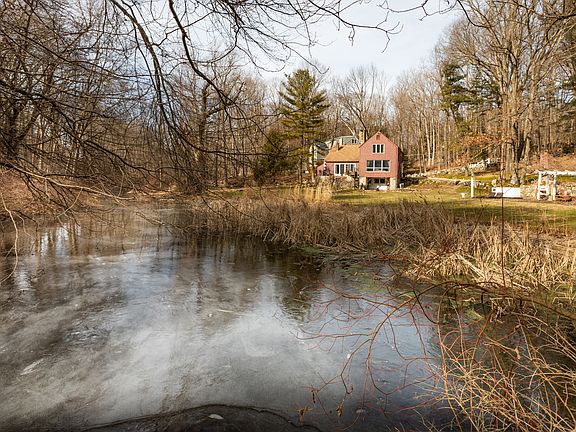 60 Florida Hill Road