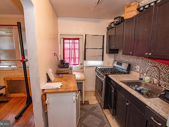 4th image of 4605 Homer Ave