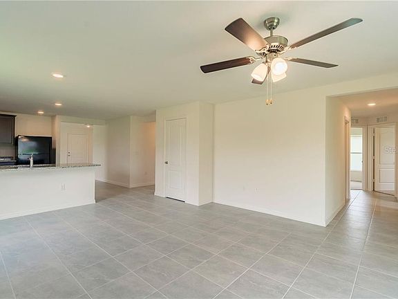 4th image of 404 Kensington View Dr