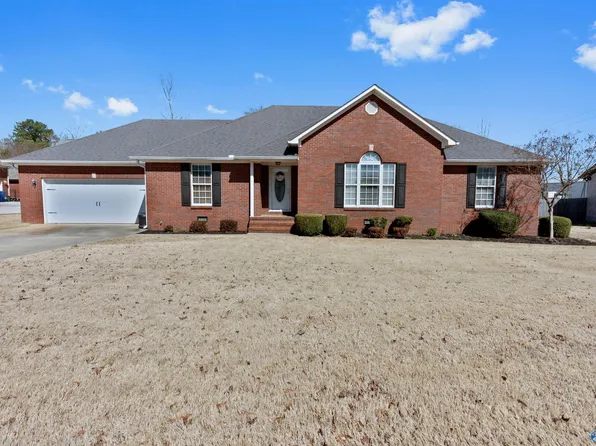 17951 Jeffery St, Athens, AL 35611